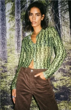 Motel Wavy Daisy Green Kelly Cropped Shirt -Cheap Drape Dresses Store 24021 3