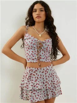 Motel Blue Red Floral Kalilo Lace Front Top